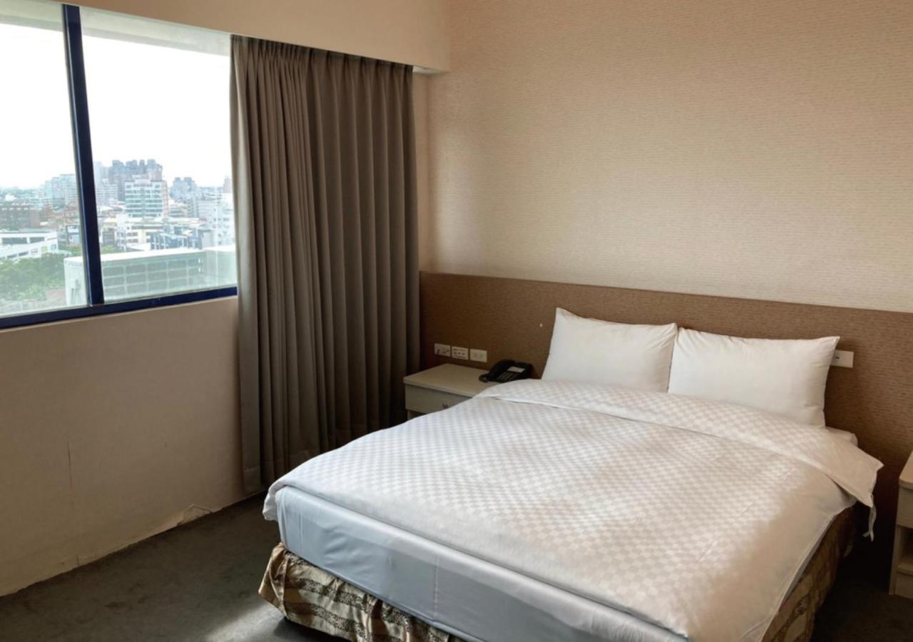 Shun-Yi Business Hotel Csiaji Kültér fotó