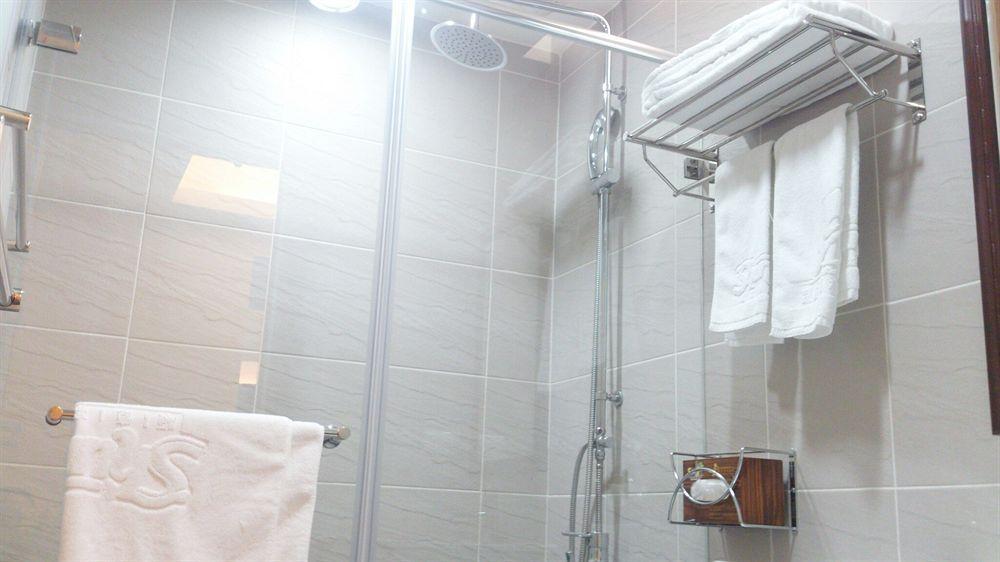Shun-Yi Business Hotel Csiaji Kültér fotó