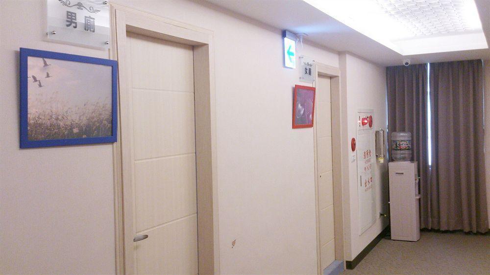 Shun-Yi Business Hotel Csiaji Kültér fotó
