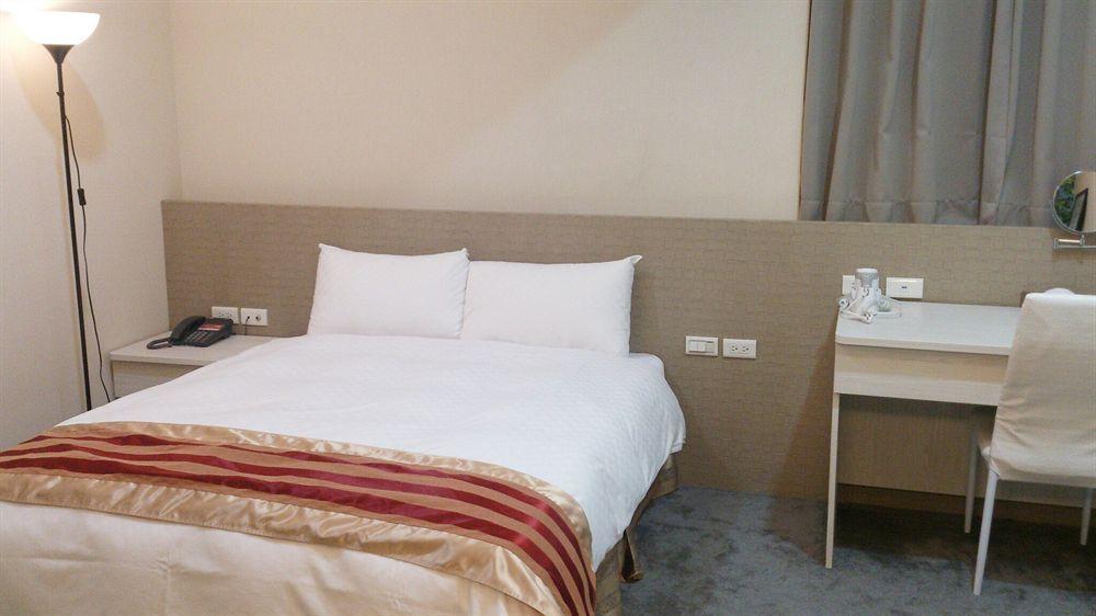 Shun-Yi Business Hotel Csiaji Kültér fotó